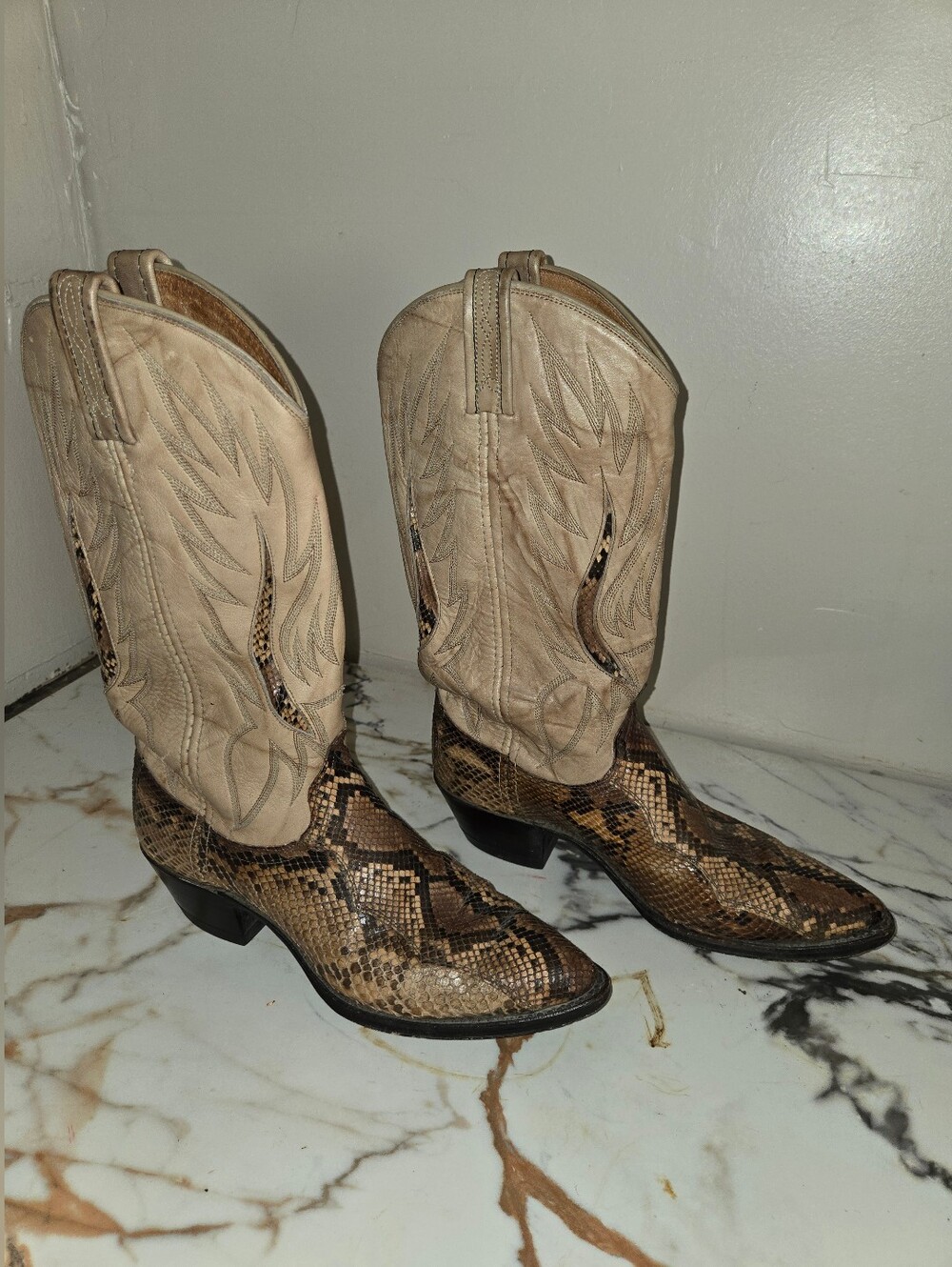 Womans Dan Post  Python Skin Boots, Size 8 1/2 M, retails for $425.00